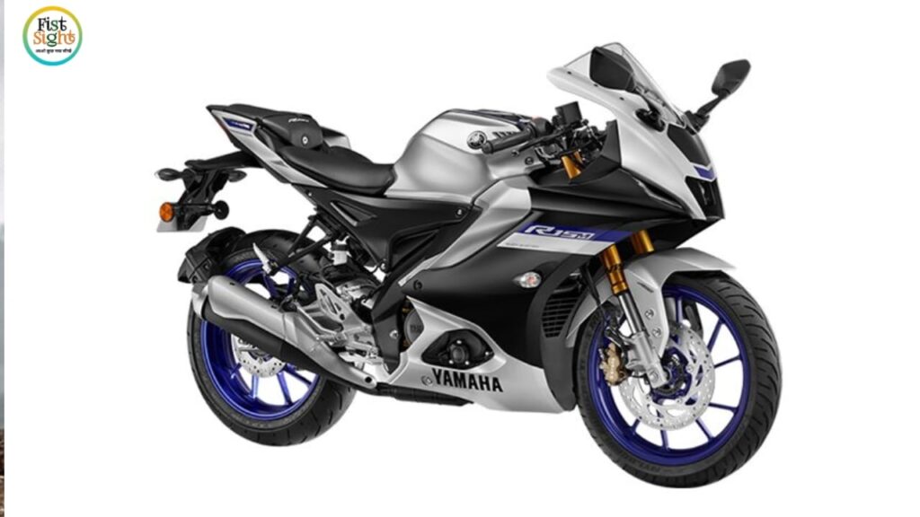 Yamaha R15 New Year Offer: इस बाइक पर मिल रहा है ऐसा ऑफर की लोगों ने हाथों-हाथ खरीददारी की 