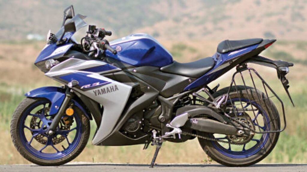 Yamaha YZF R3 Price: इस बाइक ने लॉन्च होते ही बाजार में मचाया कोहराम, अभी जाने सारे फीचर्स
