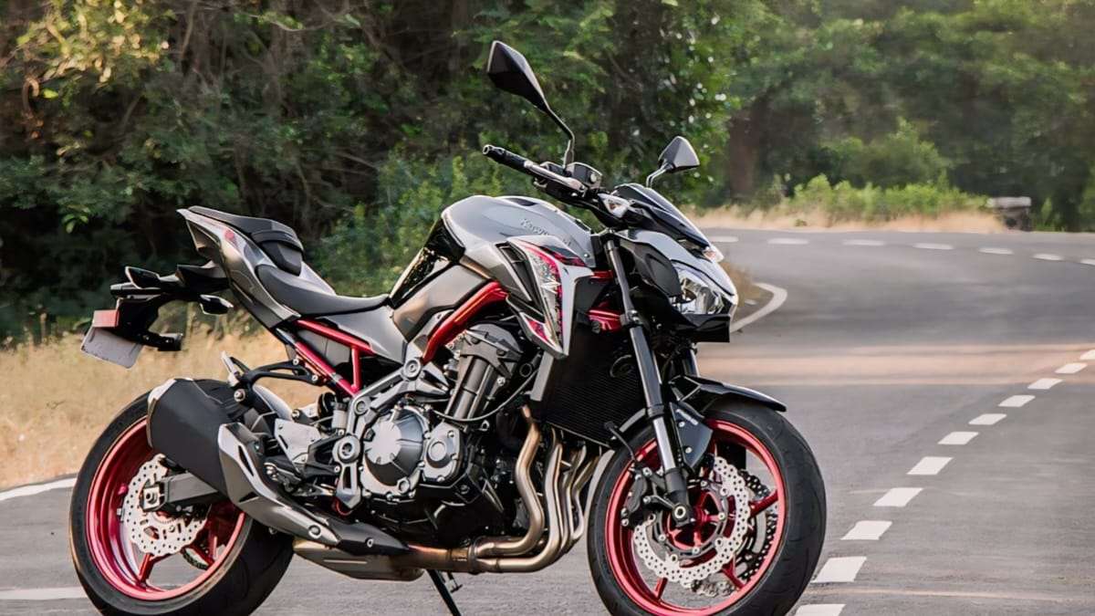 Kawasaki की इस मॉन्सटर बाइक ने रखे भारत में अपने कदम, जानें फीचर्स और कीमत